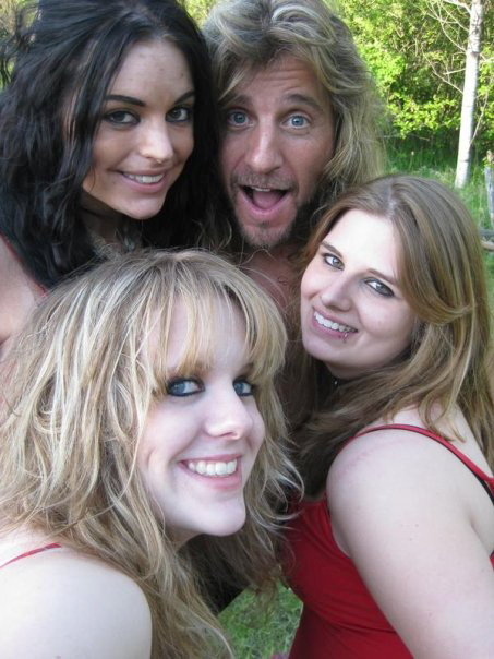 3 girls and a fop-er Randal